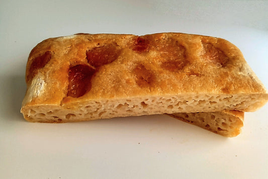 玄米林檎フォカッチャ ミニパン 砂糖不使用、オリーブオイル使用(MOA自然農法玄米)