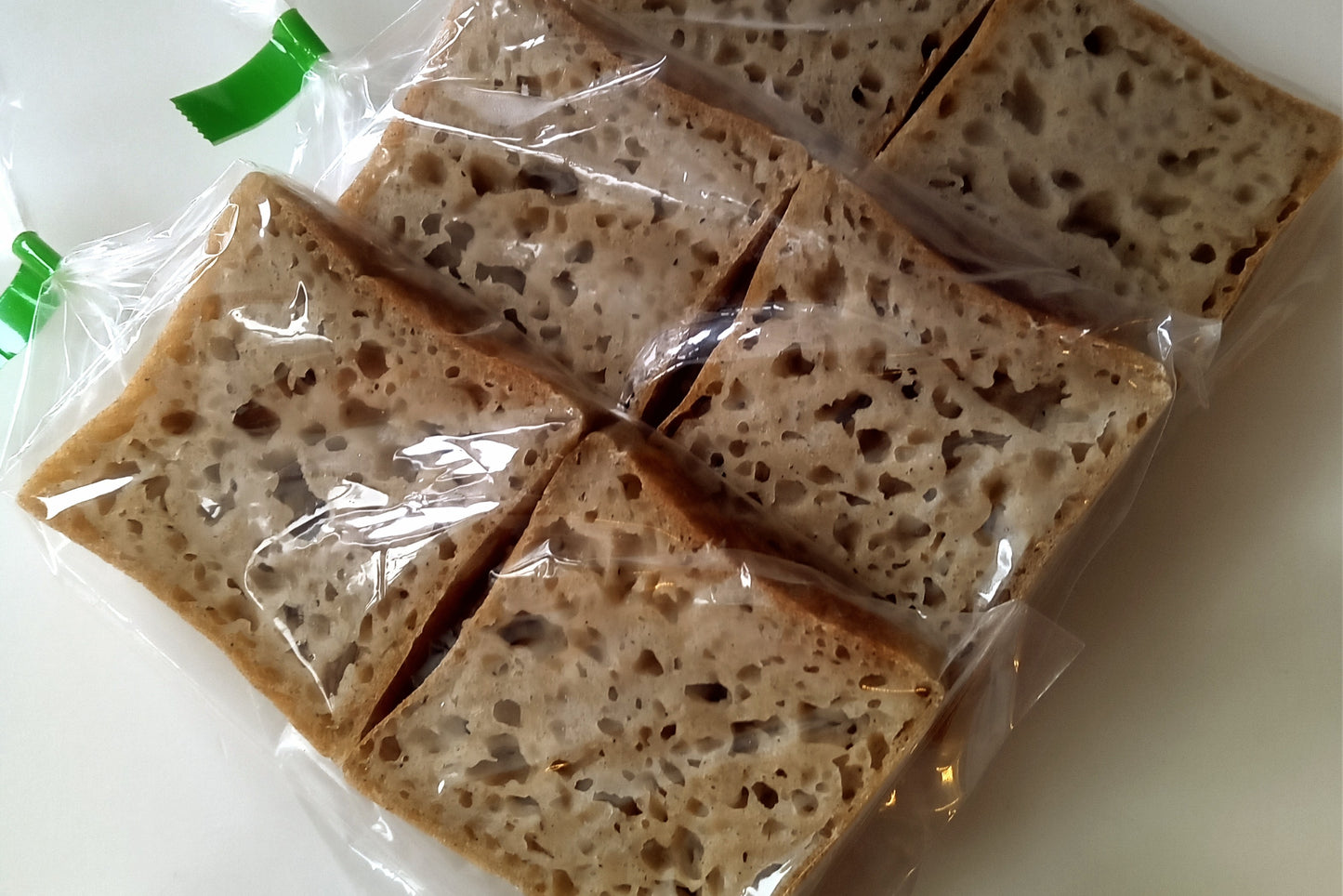 玄米 赤松葉 （スライス２枚）ミニパン　砂糖・油不使用