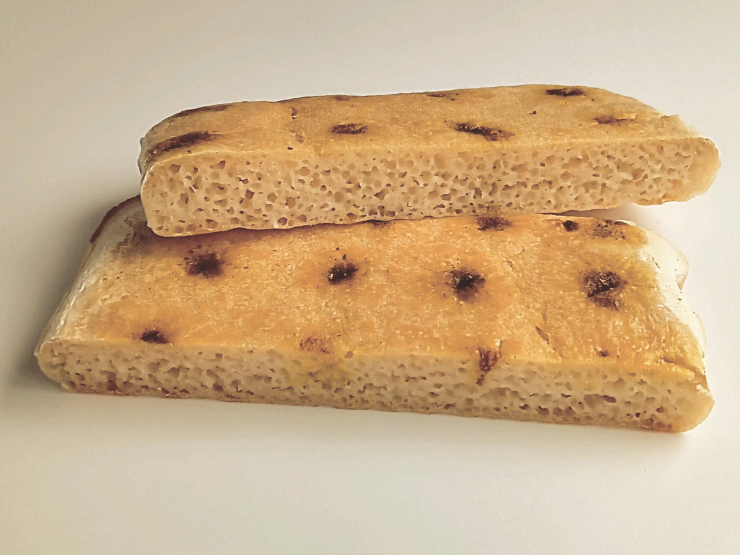 玄米ハーブカレーフォカッチャ　ミニパン　砂糖不使用、オリーブオイル使用（MOA自然農法玄米）